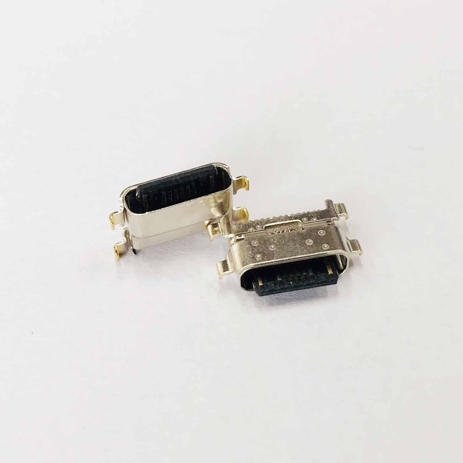 TYPE C 16P母座 小米8青春版尾插 沉板四脚双壳 短体外露端子