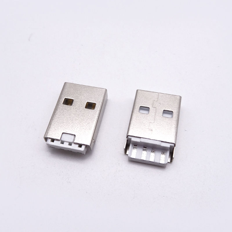 USB 2.0公头 短体焊线式窄胶芯 带外壳脚
