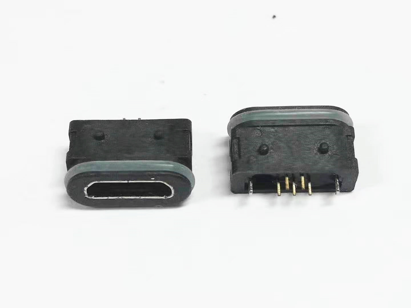 MICRO USB 5P防水母座 180度直插 有柱带防水圈 全塑母座