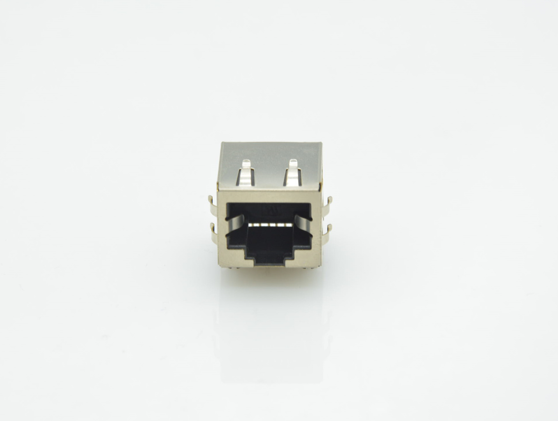 RJ45,屏蔽带弹片，长度18.6mm